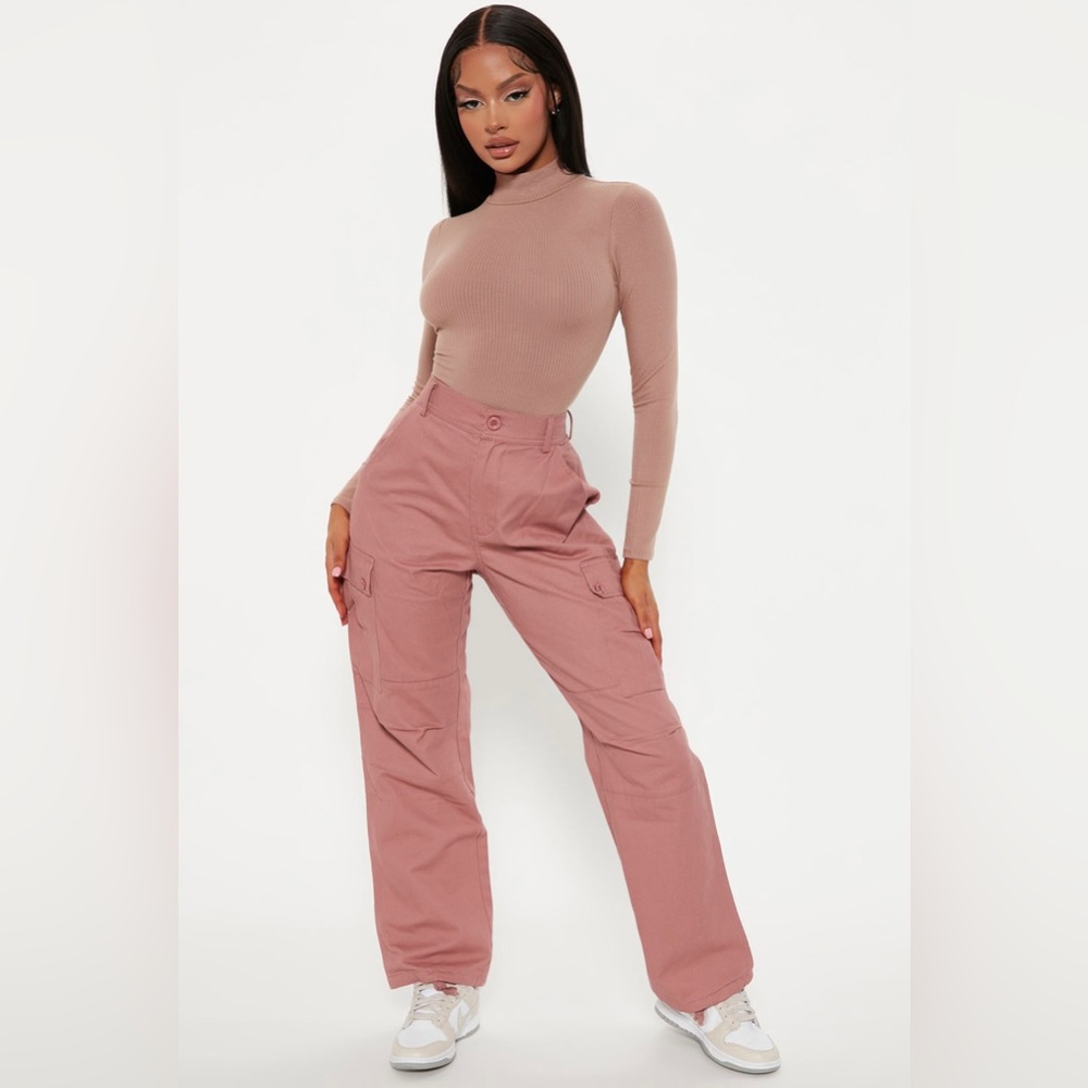 FashionNova Cargo Pants Mauve